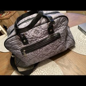 Thirty One Gray Quilted Poppy Weekend Bag